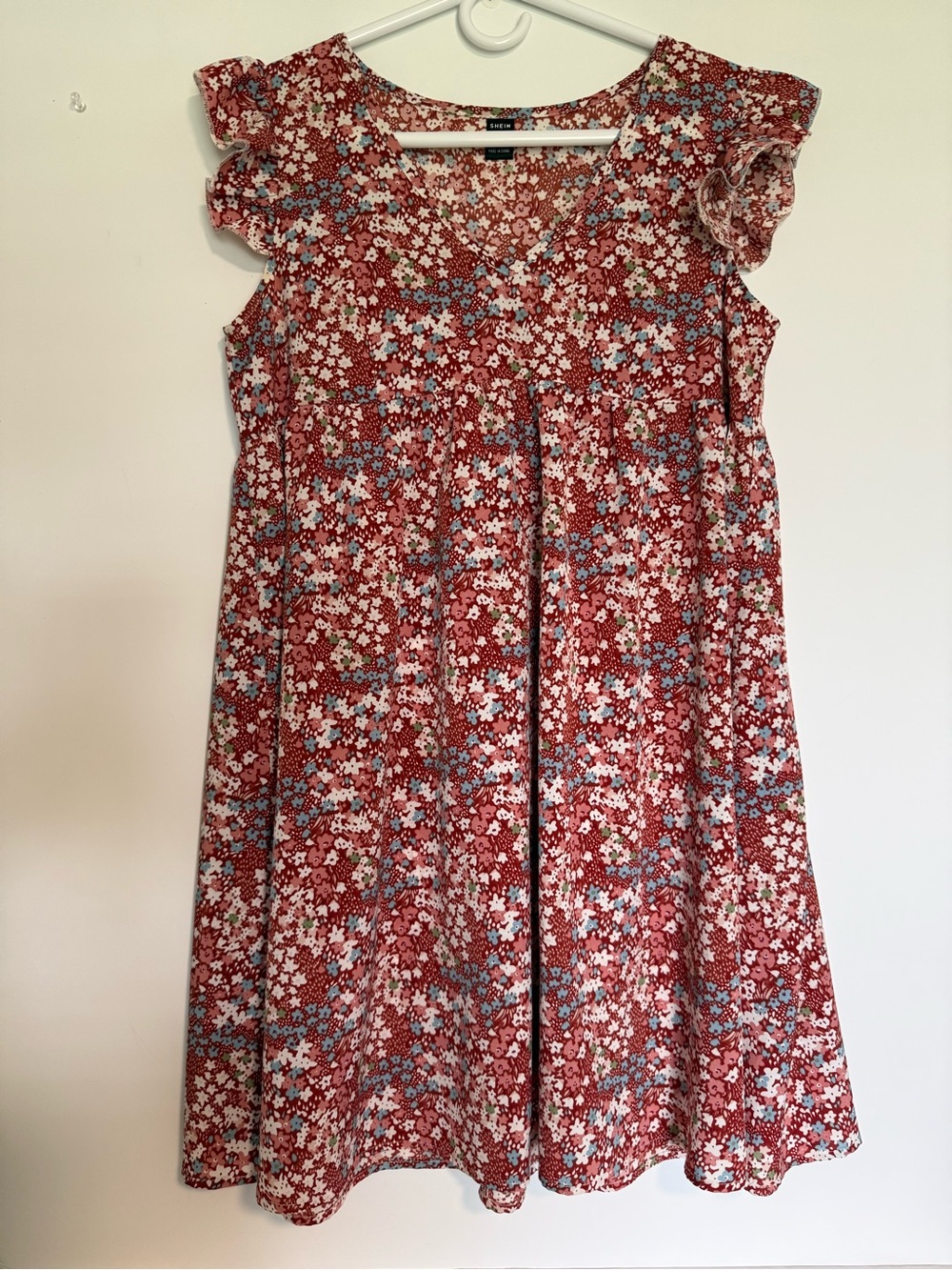 SHEIN Red Floral V‑Neck Flutter Sleeve Casual Dress